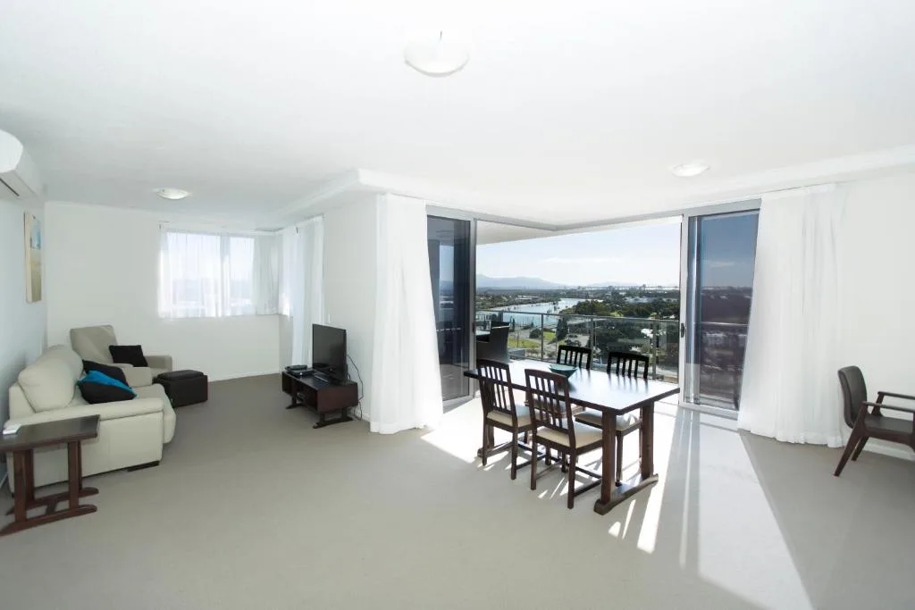 Curtis Central Apartments Official — 2