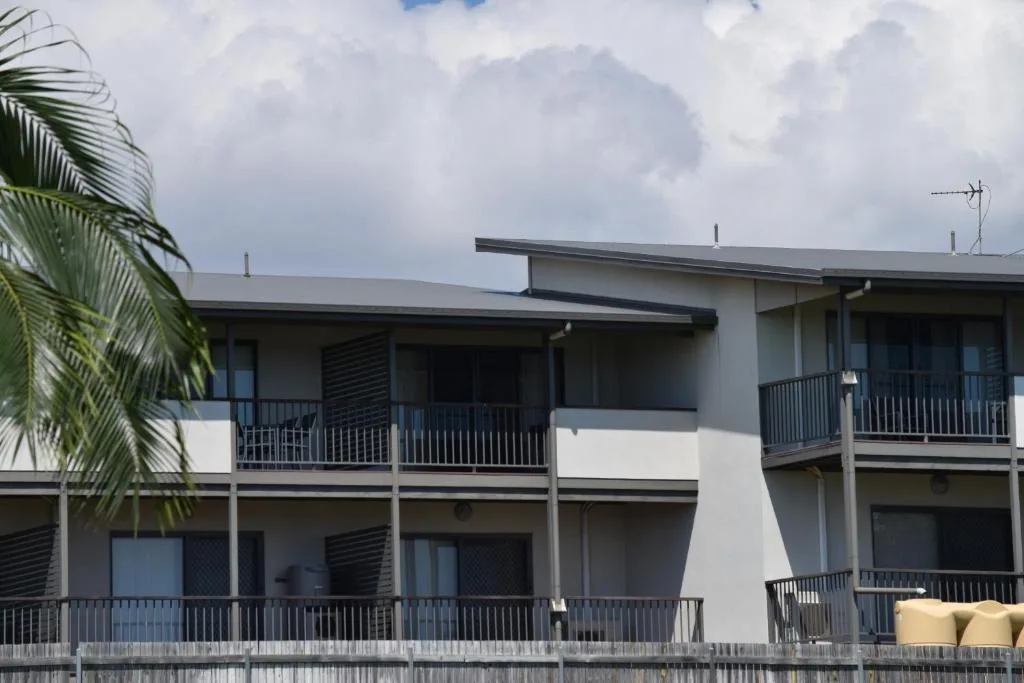 Gladstone Heights Executive Apartments — 5