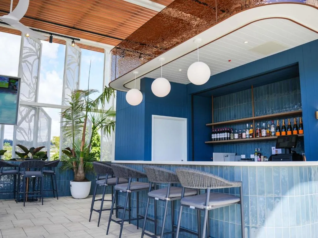 Mantra Gladstone — 3