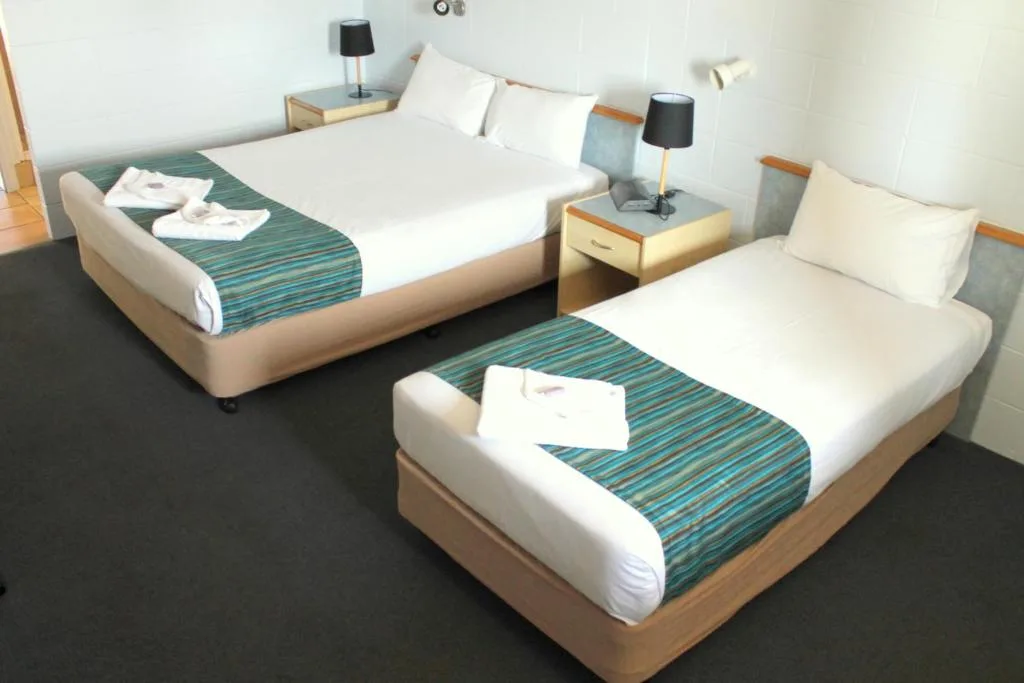 Rocky Glen Hotel Motel Gladstone — 2