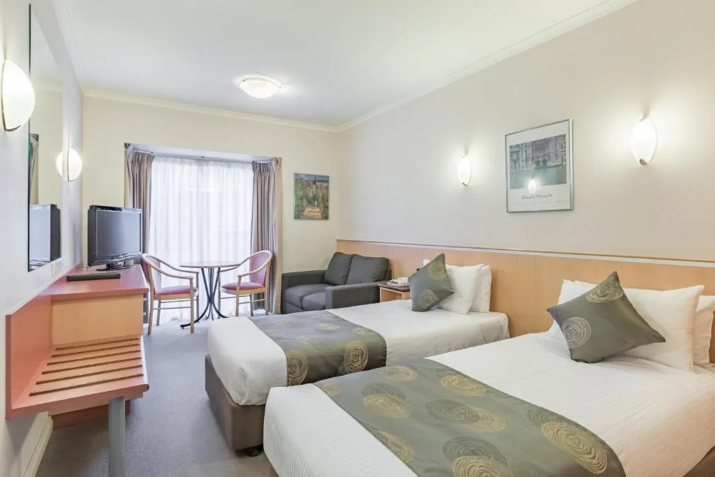 The Waverley International Hotel — 5