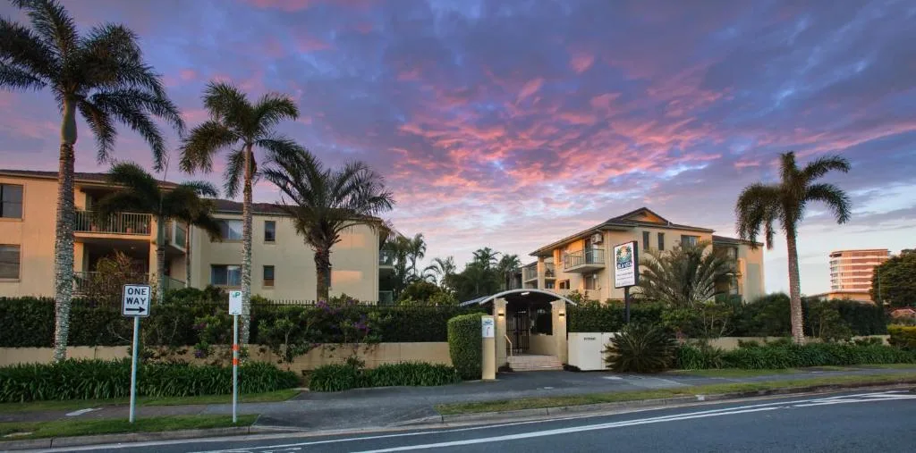 Bila Vista Kirra Beachside Apartments — 2