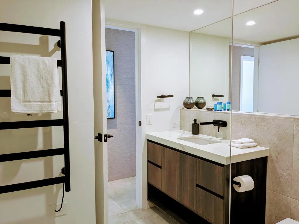 Golden Sands on the Beach - Absolute Beachfront Apartments — 3