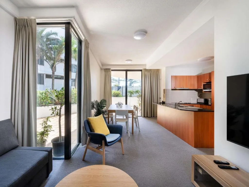 Mantra Coolangatta Beach — 3