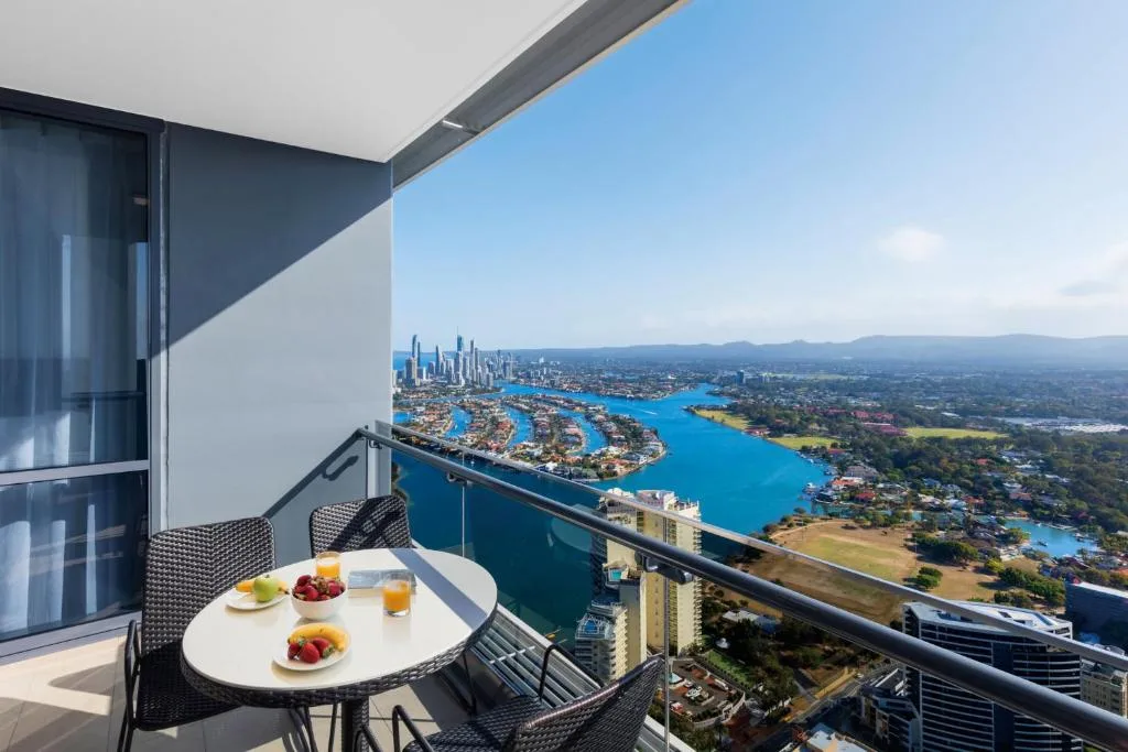 Meriton Suites Southport — 4