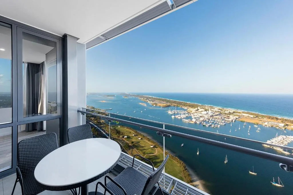 Meriton Suites Southport — 5