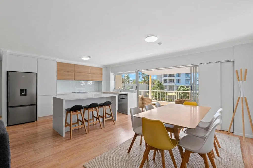 Narrowneck Court Holiday Apartments — 3