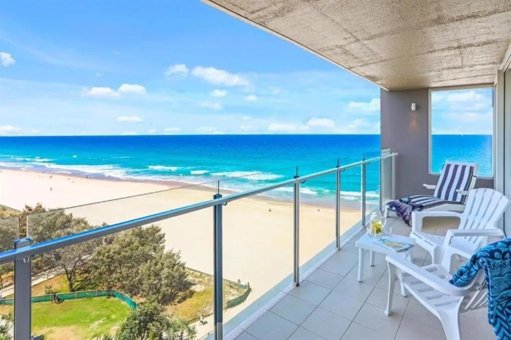 One The Esplanade Apartments on Surfers Paradise — 4