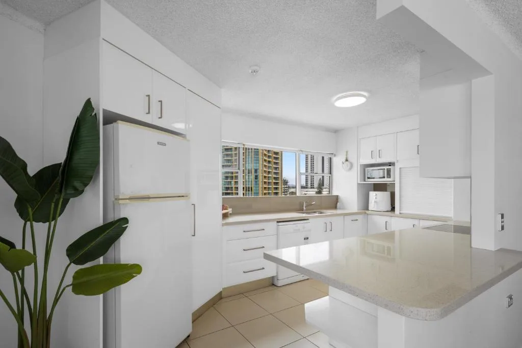 Pacific Plaza Apartments — 3