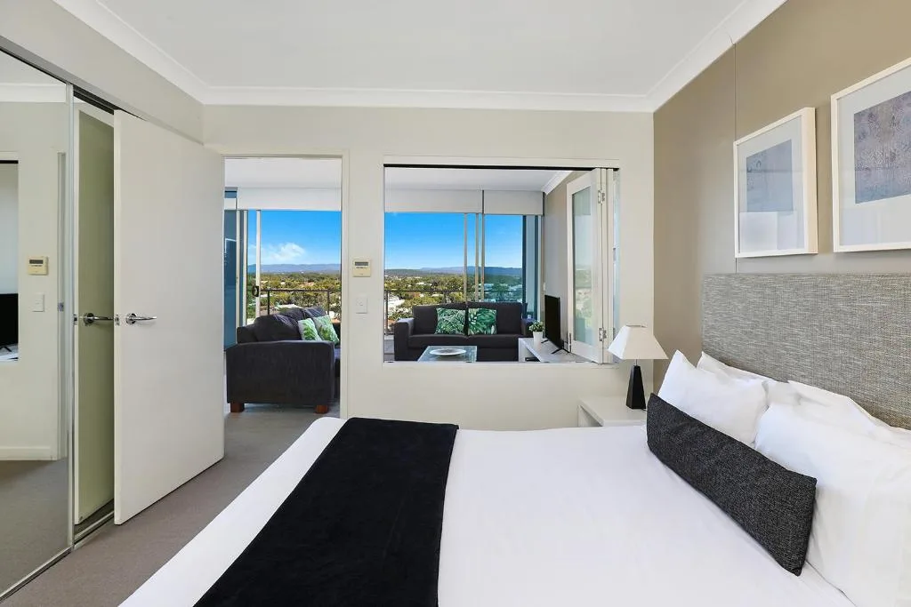 Silvershore Apartments on the Broadwater — 5