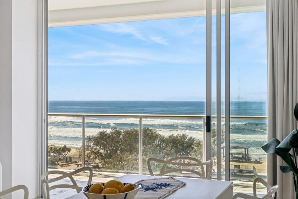 ULTIQA Air On Broadbeach — 4