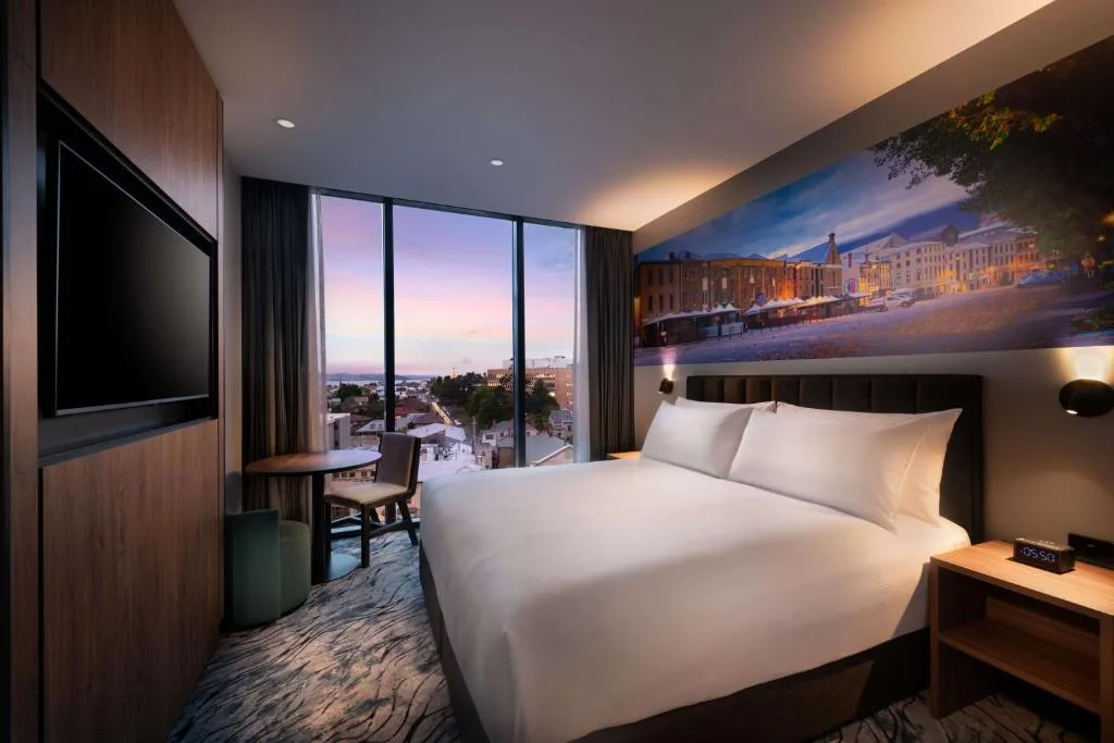 DoubleTree by Hilton Hobart — 2