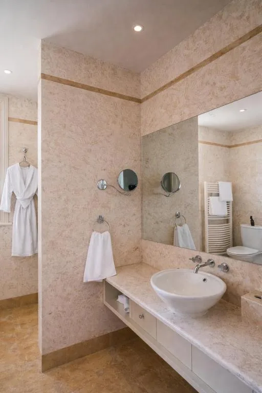 Grande Vue Hotel — 3