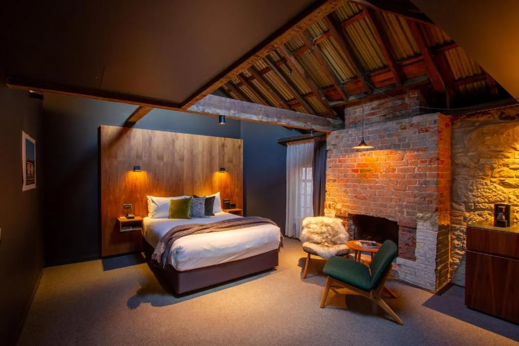 Moss Hotel — 4