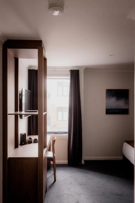 Shipwrights Arms Hotel — 4