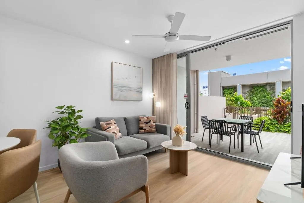 Lowanna Beach Resort Kawana — 4