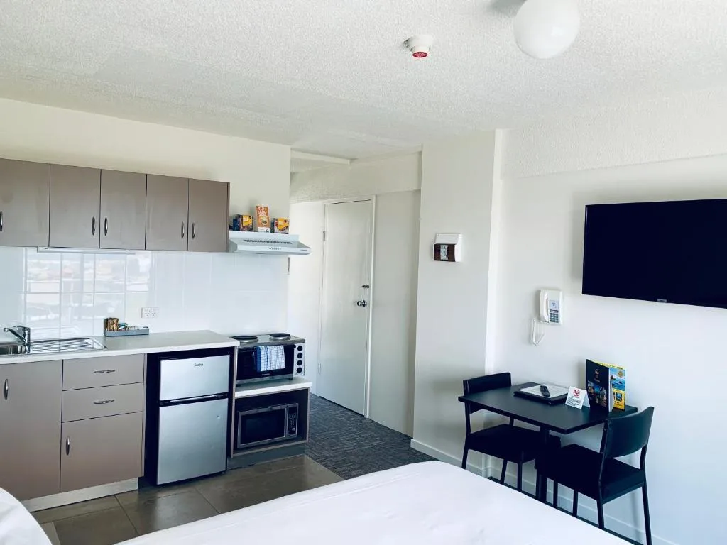 Adina Place Motel Apartments — 4