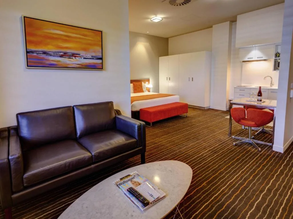 Mantra Charles Hotel — 2