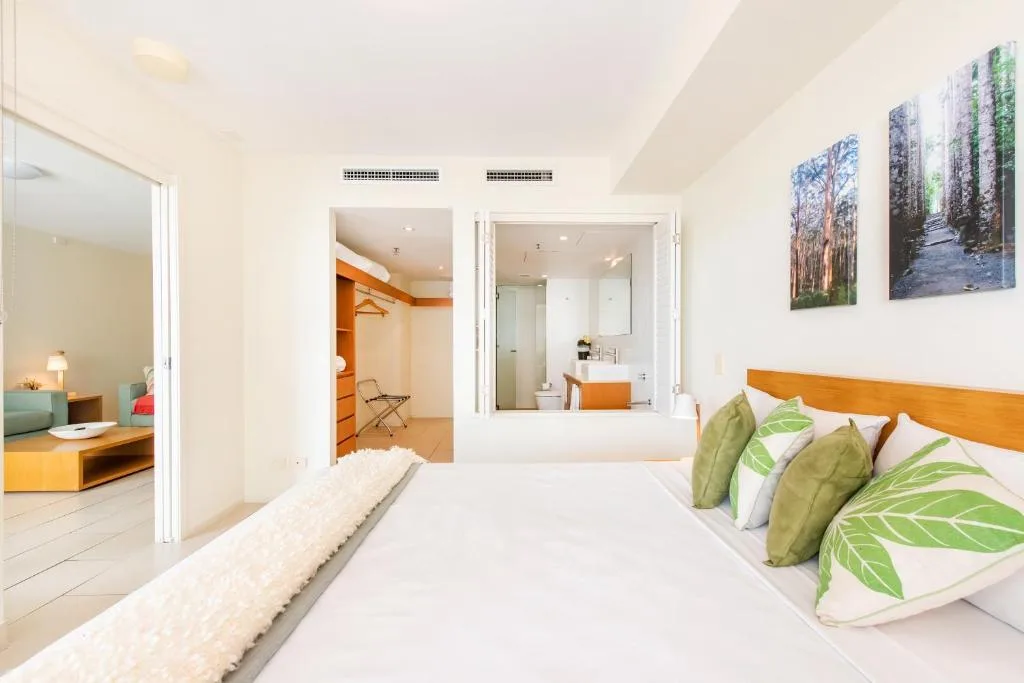 Lanai Riverside Apartments — 2