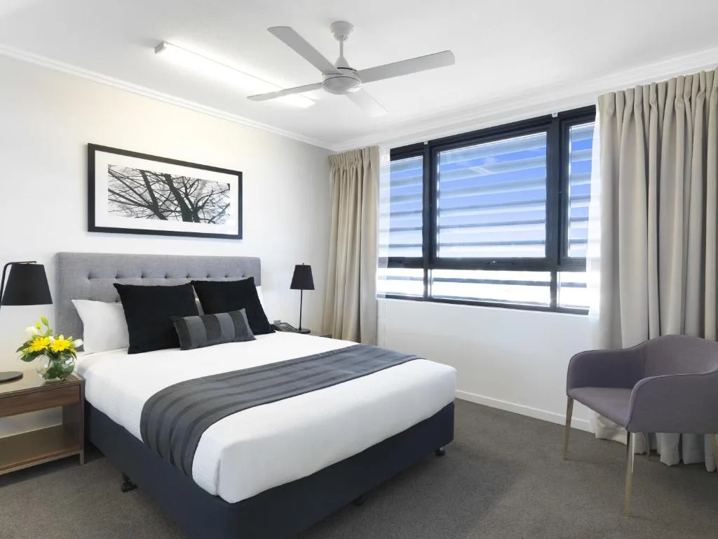 Oaks Mackay Carlyle Suites — 3
