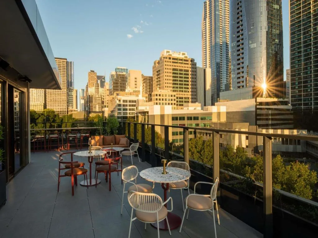 Mercure Melbourne La Trobe Street — 5