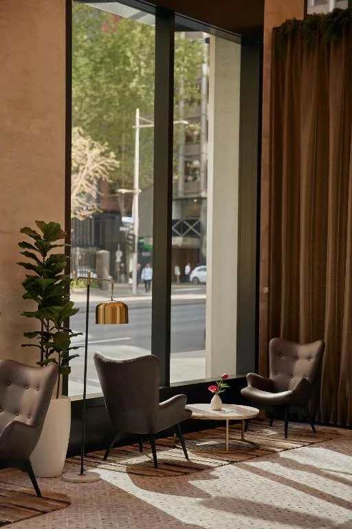 Meriton Suites Melbourne — 5