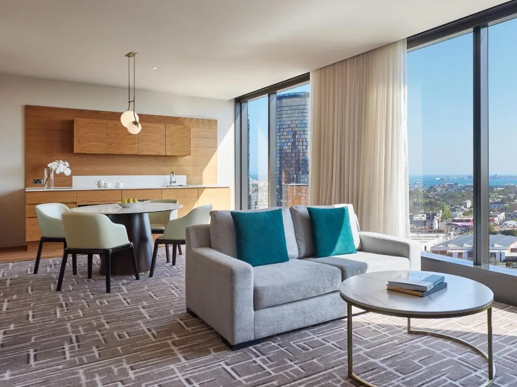 Pan Pacific Melbourne — 5
