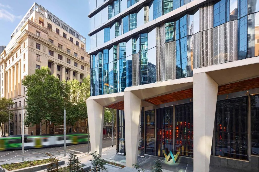 W Melbourne — 4