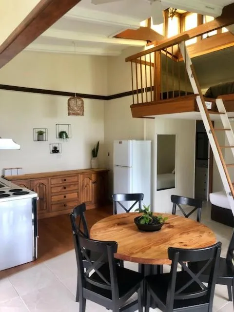 Montville Holiday Apartments — 5