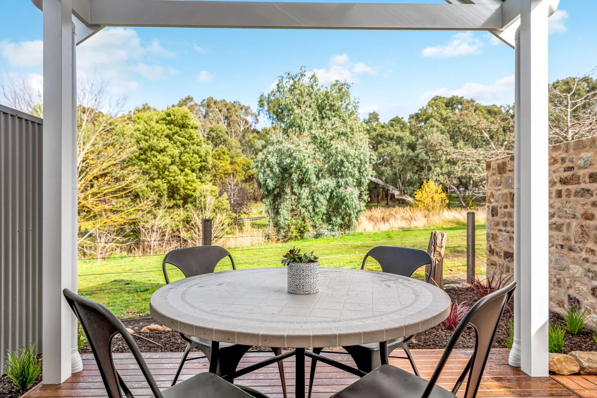 Grandview Accommodation - The Elm Tree Apartments — 4