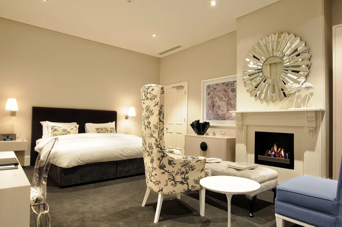 Stirling Hotel — 2