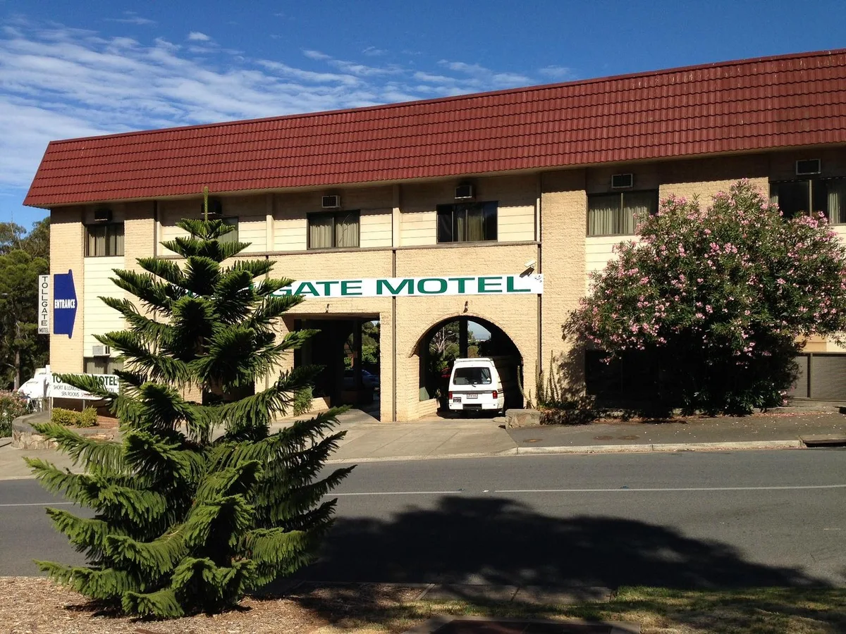 Tollgate Motel — 3