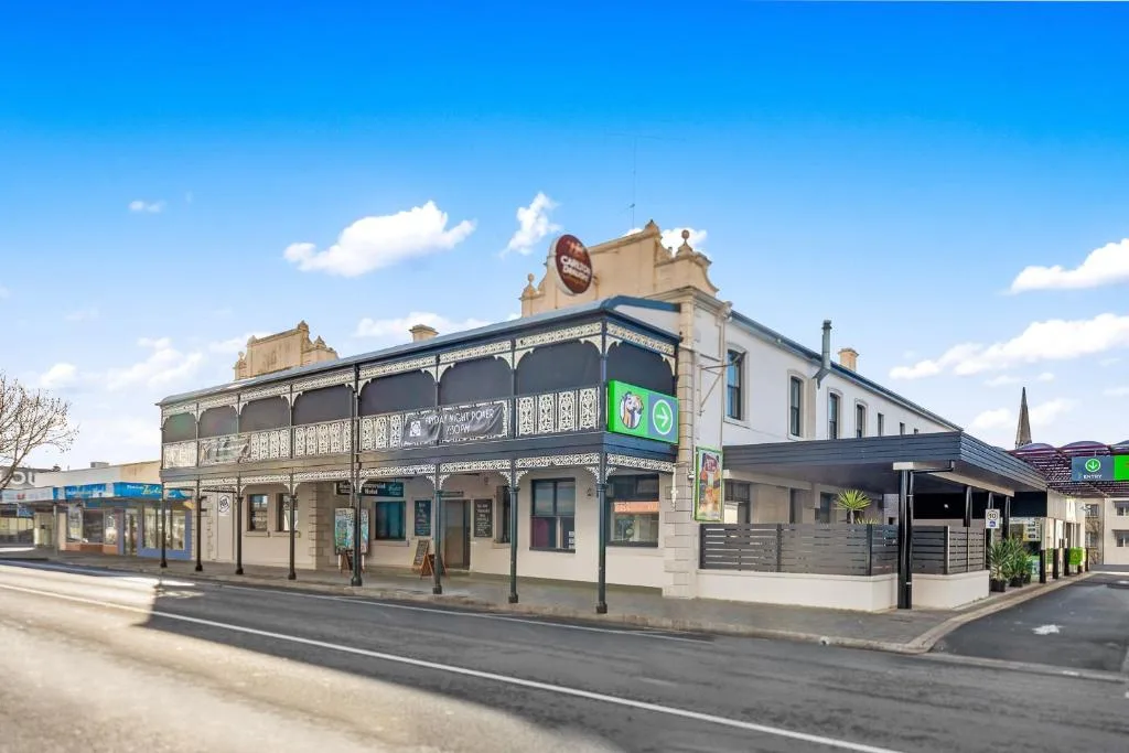The Commercial Hotel