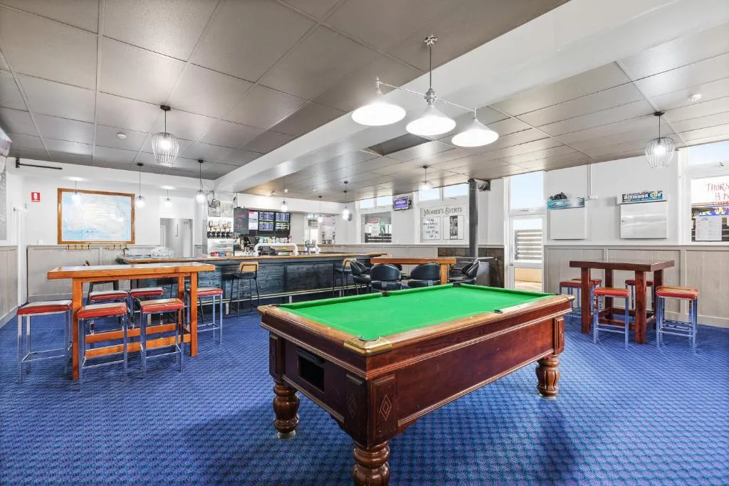 The Commercial Hotel — 5
