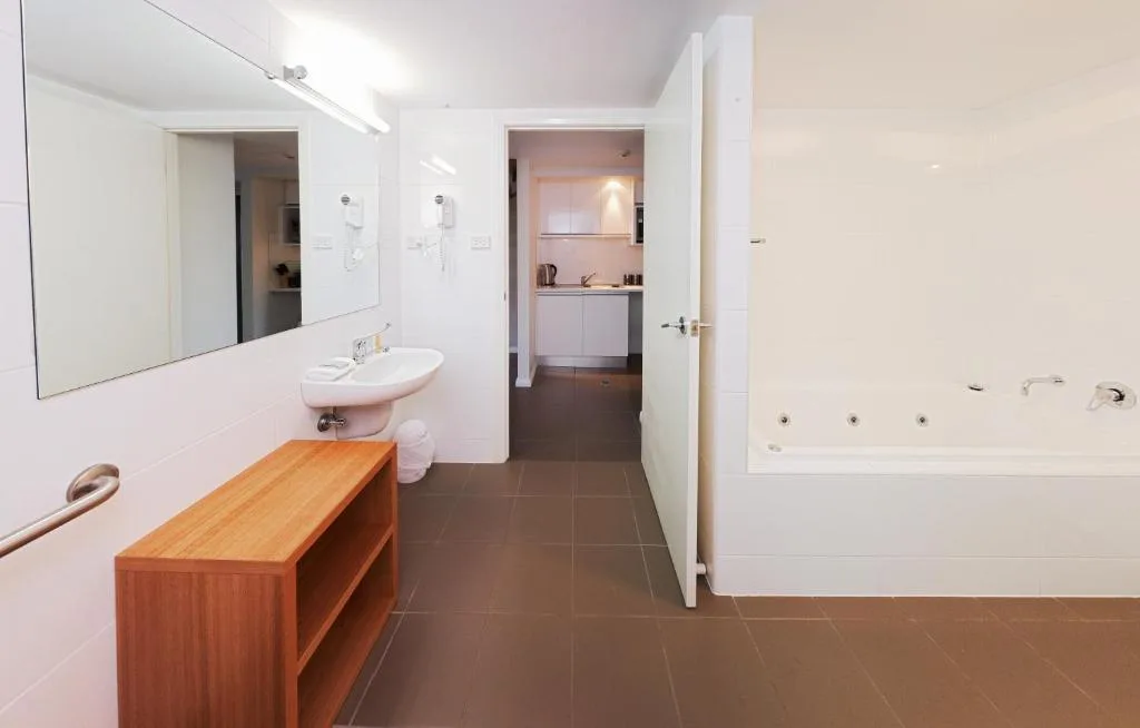Charlestown Executive Apartments — 3