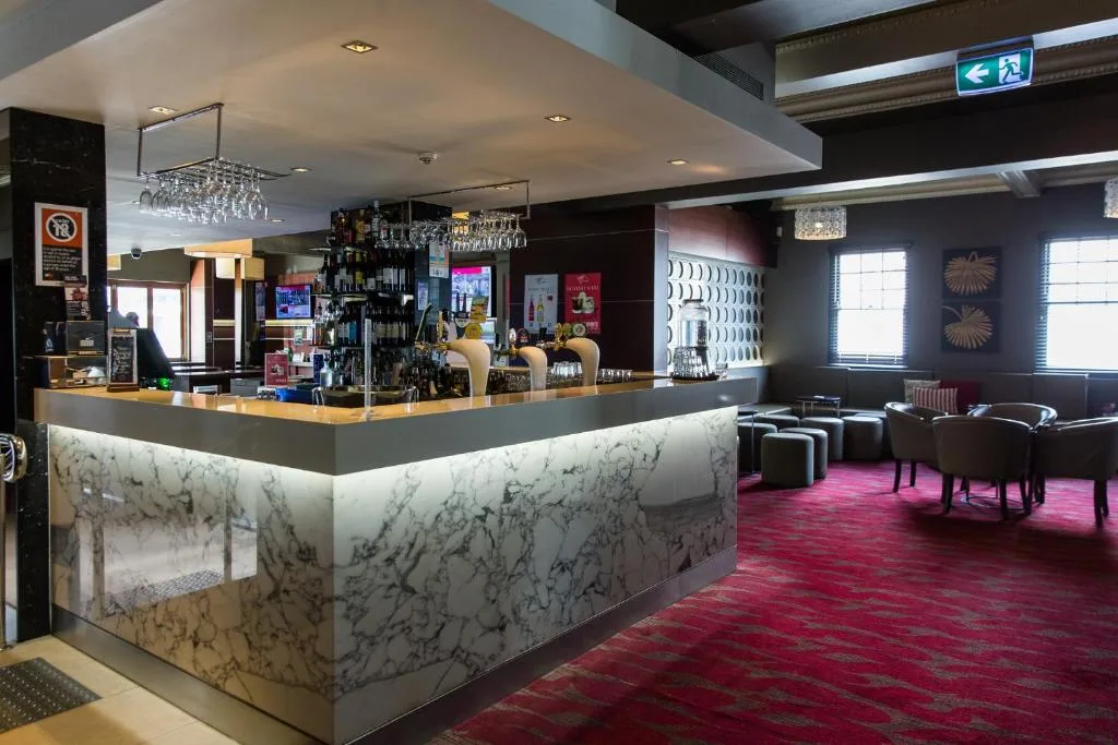 Nags Head Hotel — 3