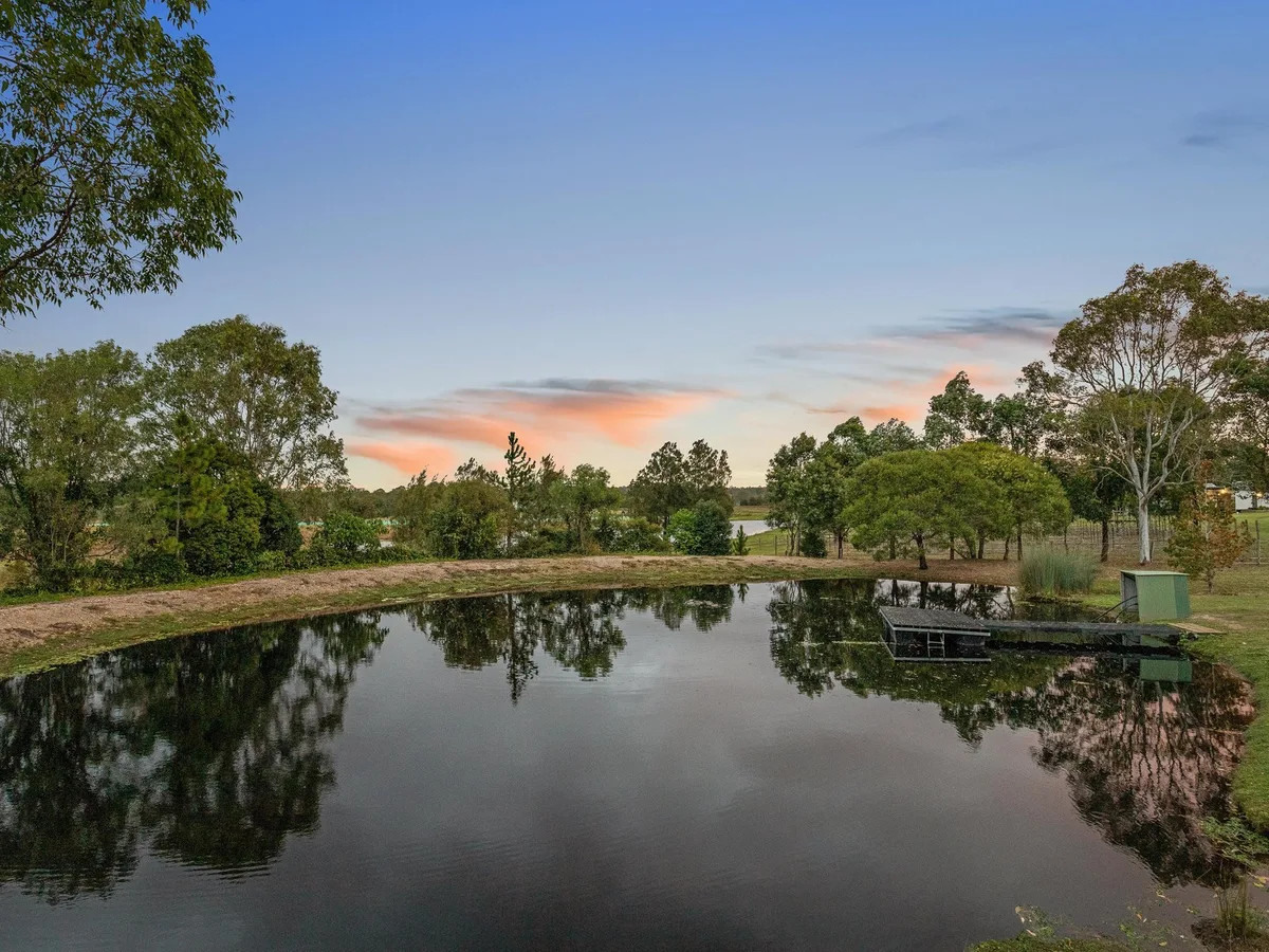 Narangba Motel aka Brisbane North B&B and Winery — 2