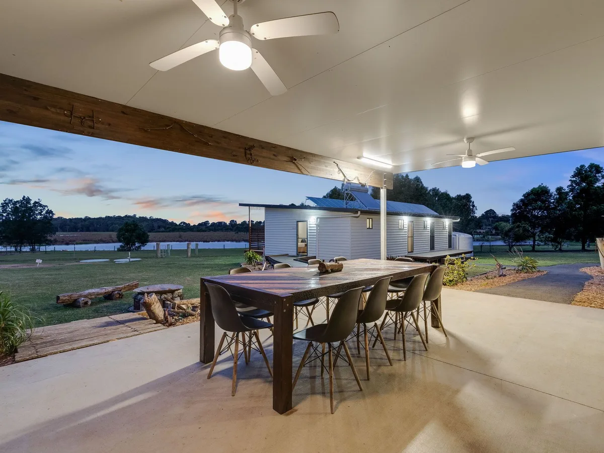 Narangba Motel aka Brisbane North B&B and Winery — 5