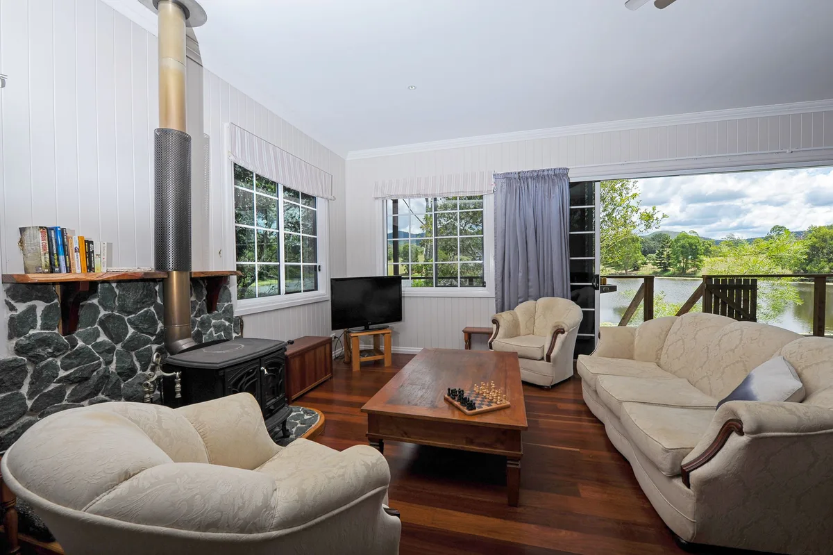 Samford Lakes Rural Accommodation — 3