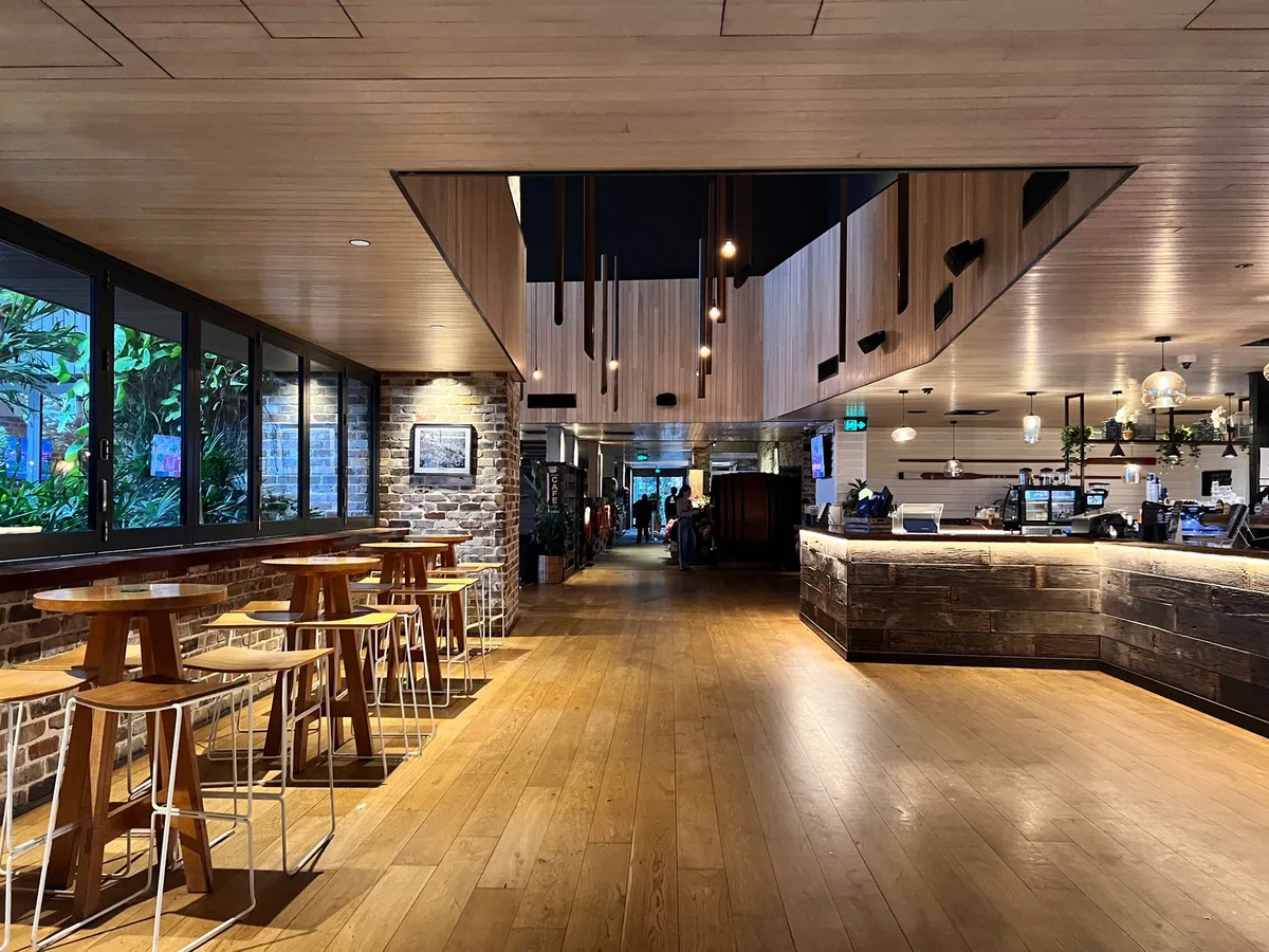Sandstone Point Hotel — 3