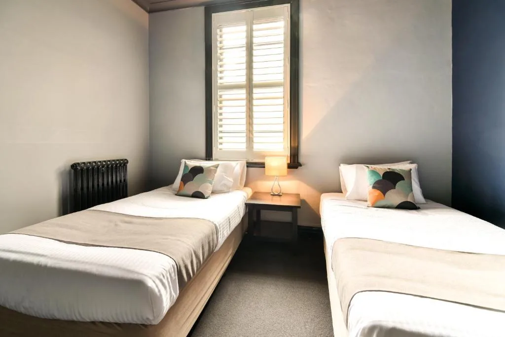 Hotel Canobolas — 4