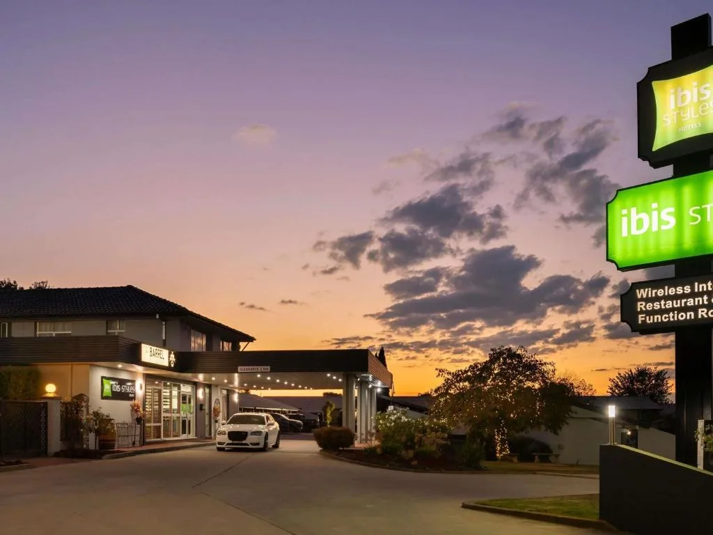 ibis Styles Orange — 4