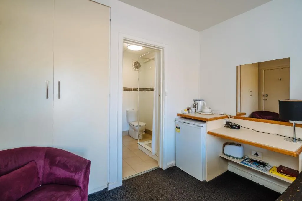 Canning Bridge Auto Lodge — 2