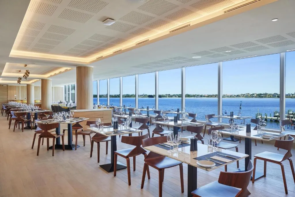Doubletree By Hilton Perth Waterfront — 4