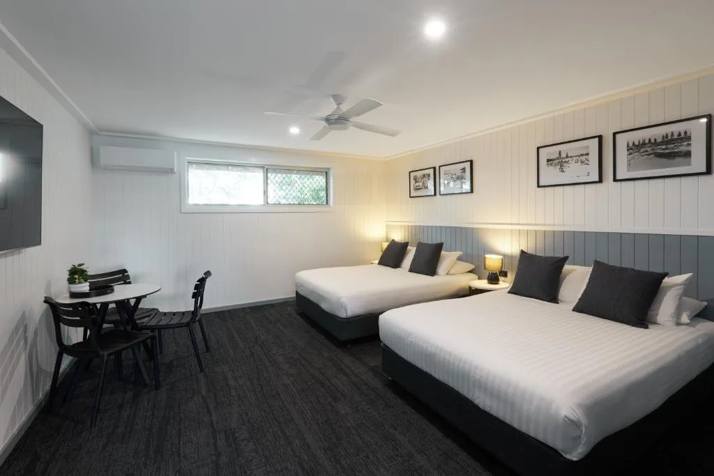 Settlers Inn — 2