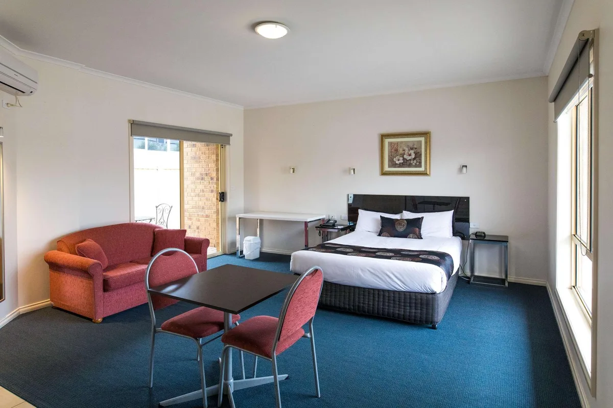 Best Western Mill Park Motel & Conference Centre — 4