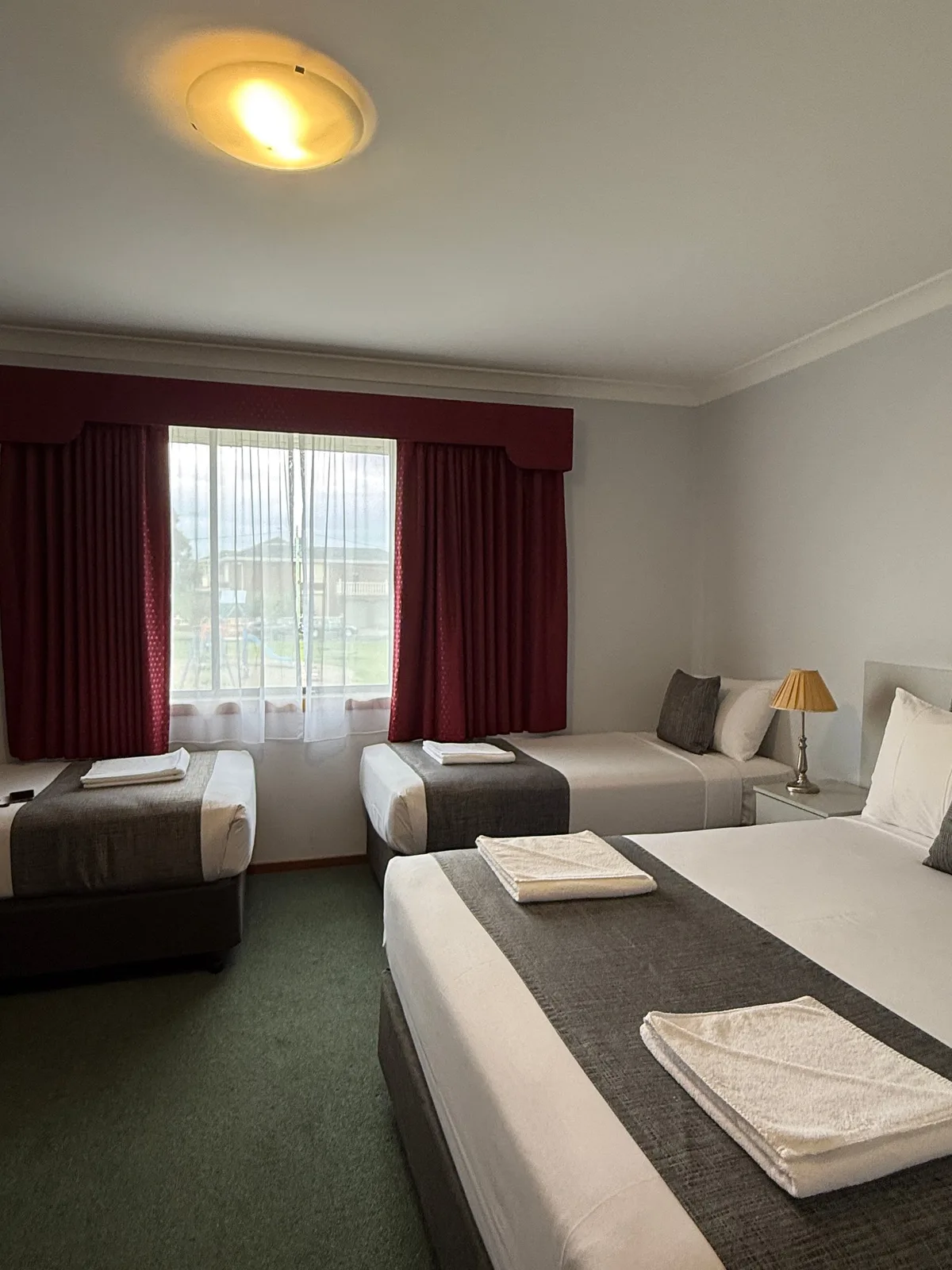 Hume Villa Motor Inn — 3