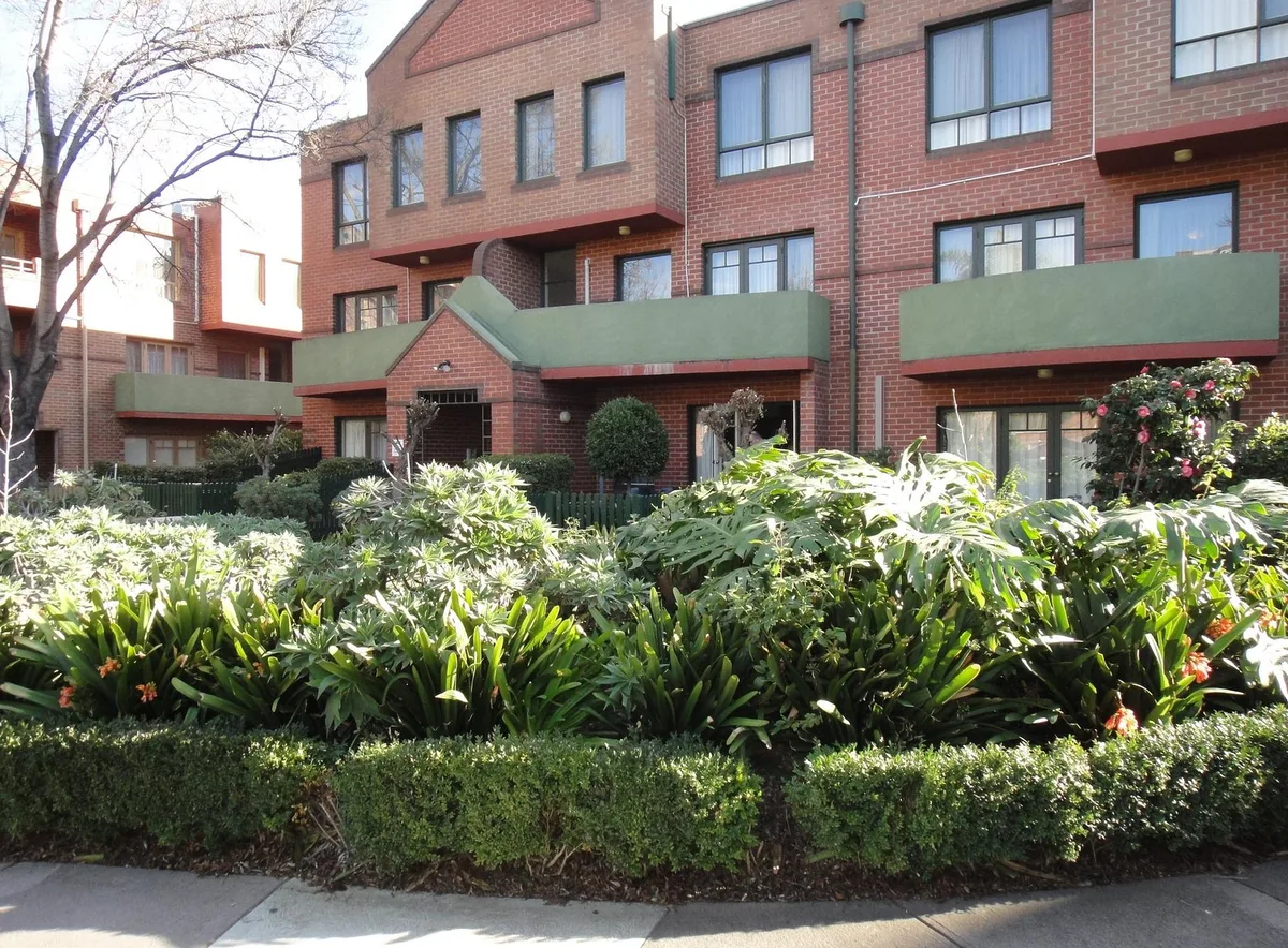 Quest Royal Gardens — 2