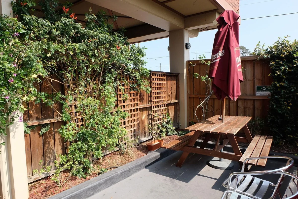 St Georges Motor Inn — 2