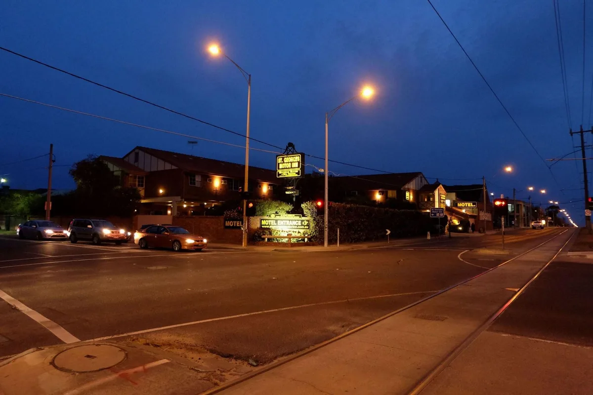St Georges Motor Inn — 5